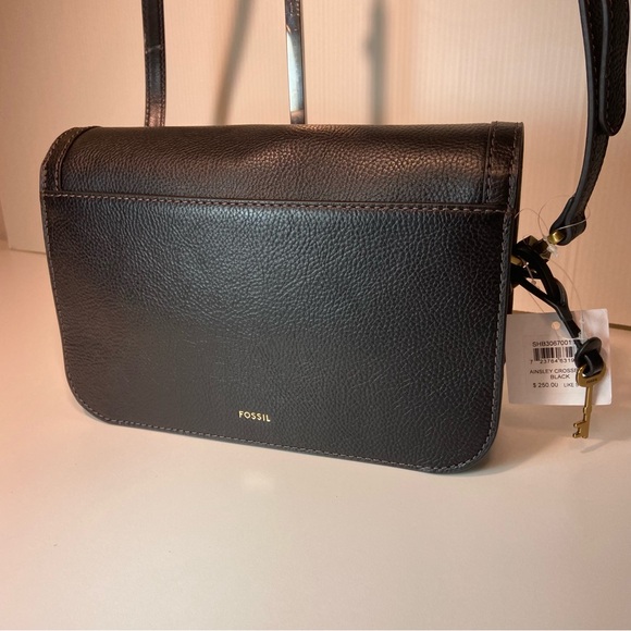 Fossil Handbags - 💝 Fossil Ainsley Crossbody Black Leather Turnlock Bag NWT